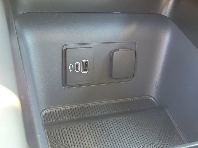 Used 2026 Ford Explorer Active RWD image 11