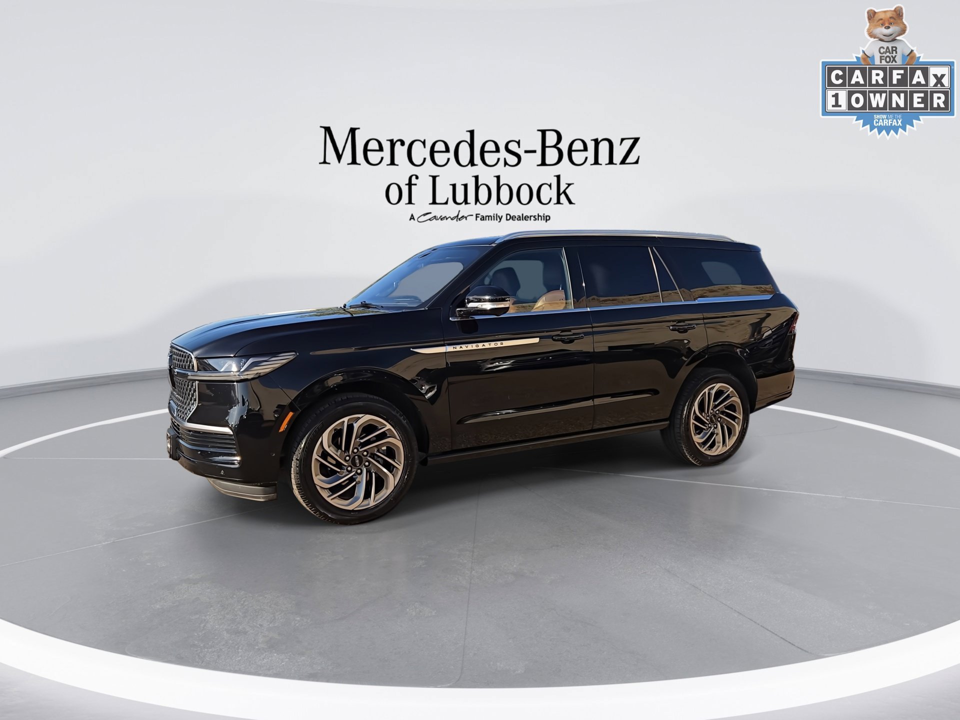 Used 2025 Lincoln Navigator Reserve AWD/4WD image 5