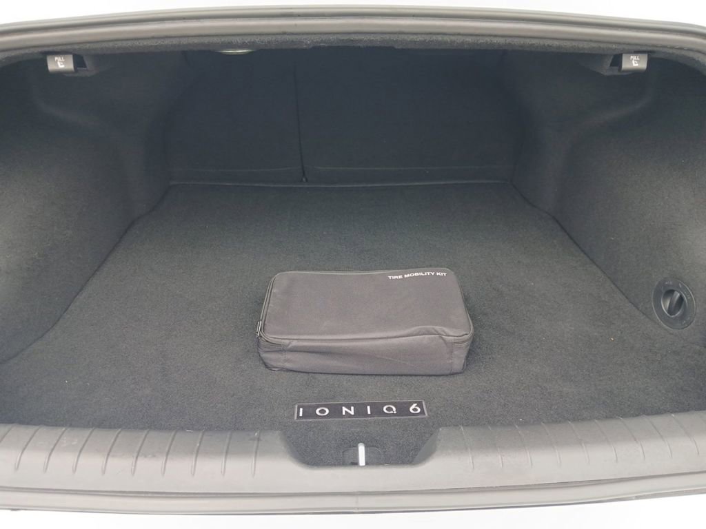 Used 2024 Hyundai Ioniq 6 Limited RWD image 16