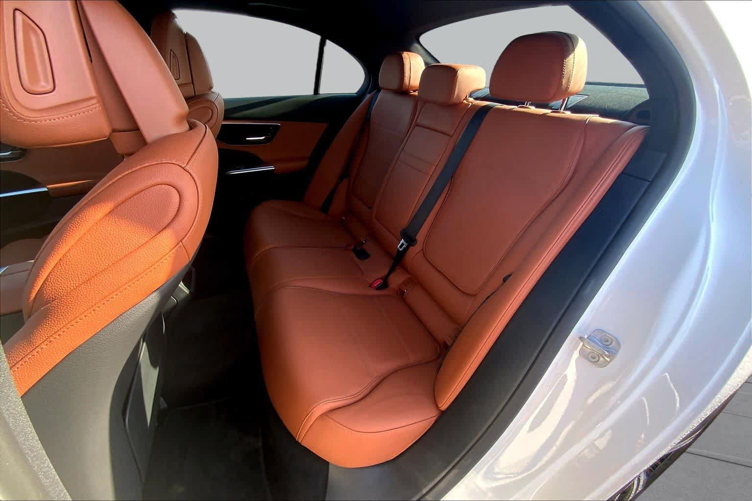 Used 2025 Mercedes-Benz C 300 Sedan image 21