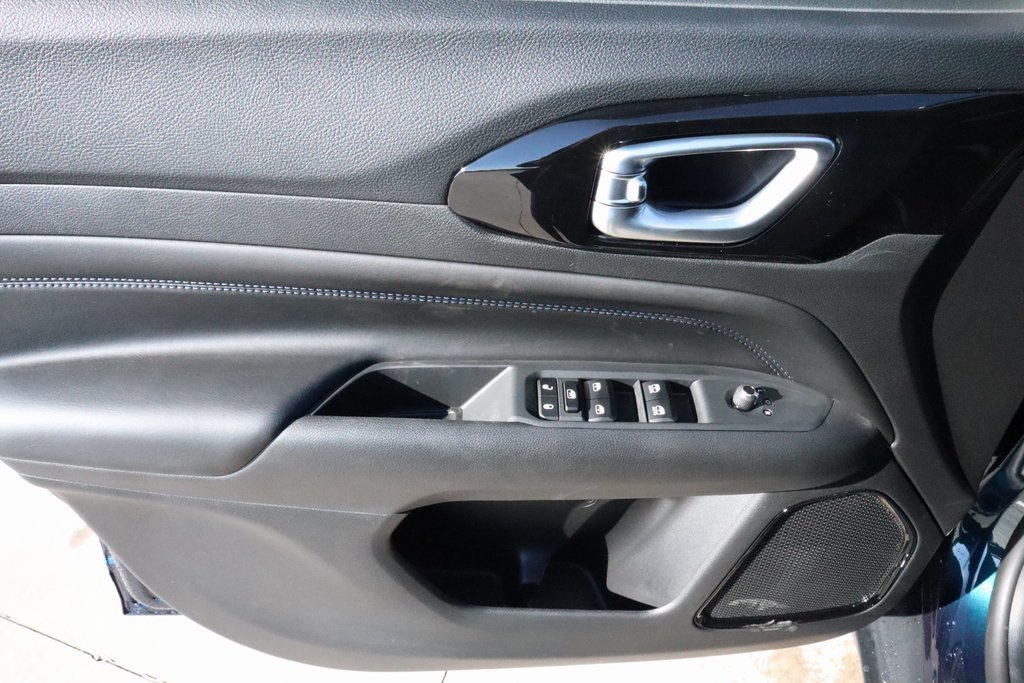 New 2026 Jeep Compass Latitude AWD/4WD image 15