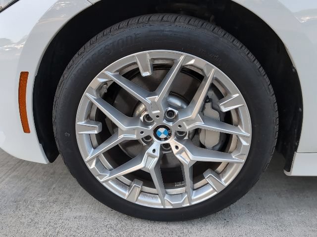 Used 2025 BMW 330i xDrive Sedan w/ Convenience Package AWD/4WD image 11