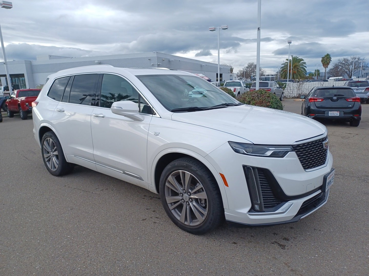 Used 2020 Cadillac XT6 Premium Luxury image 3