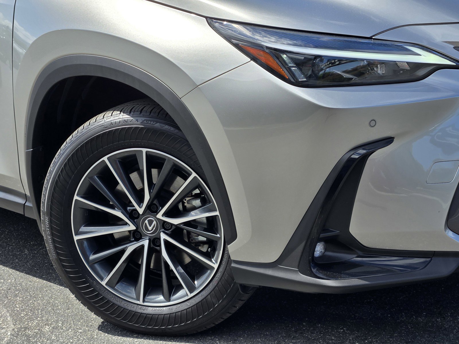 Certified 2025 Lexus NX 350h AWD w/ Accessory Package (2T) image 8