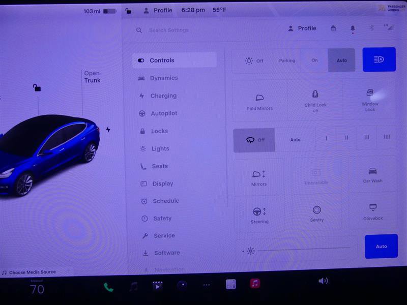 Used 2018 Tesla Model 3 Long Range image 11