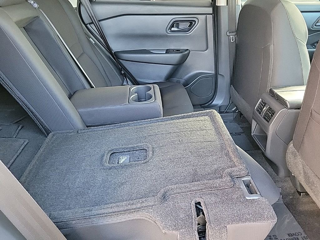 Certified 2024 Nissan Rogue S image 15