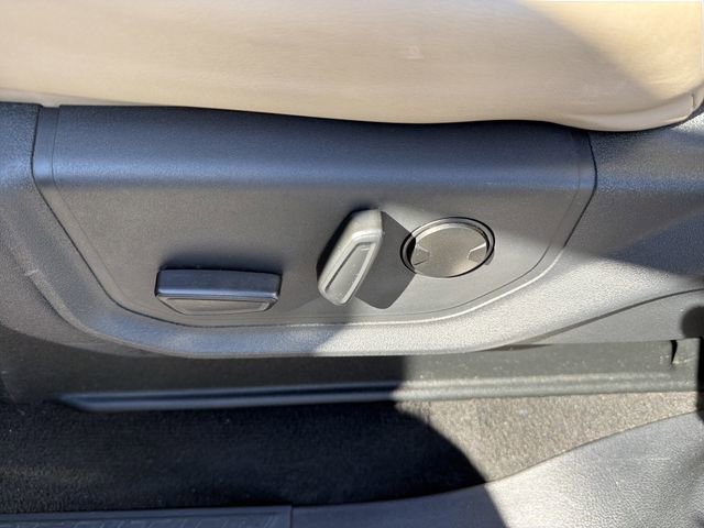 Used 2024 Ford Expedition Max XLT image 15