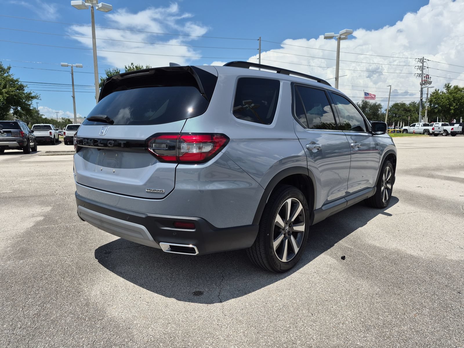 Used 2023 Honda Pilot Touring image 6