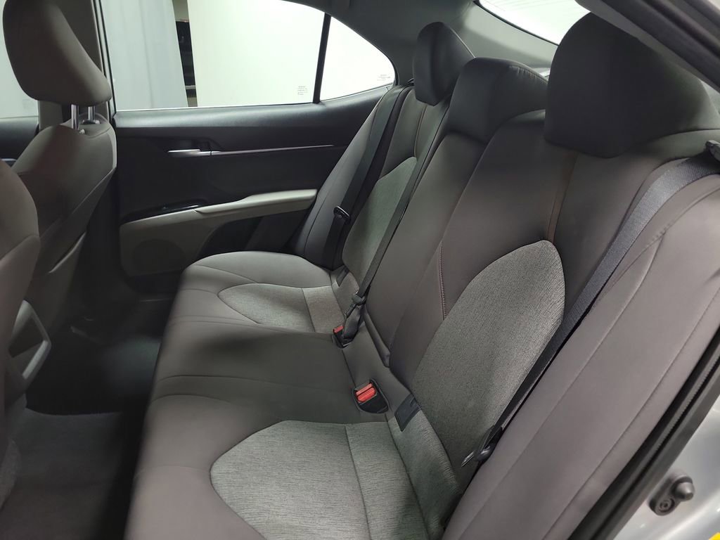 Used 2019 Toyota Camry LE image 20