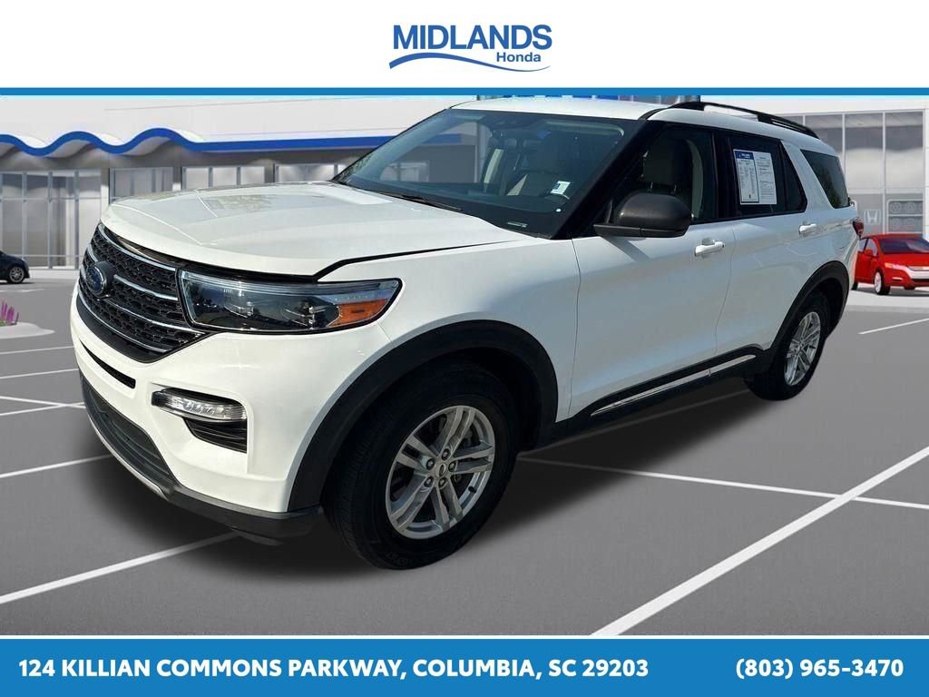 Used 2023 Ford Explorer XLT w/ Equipment Group 202A RWD image 3