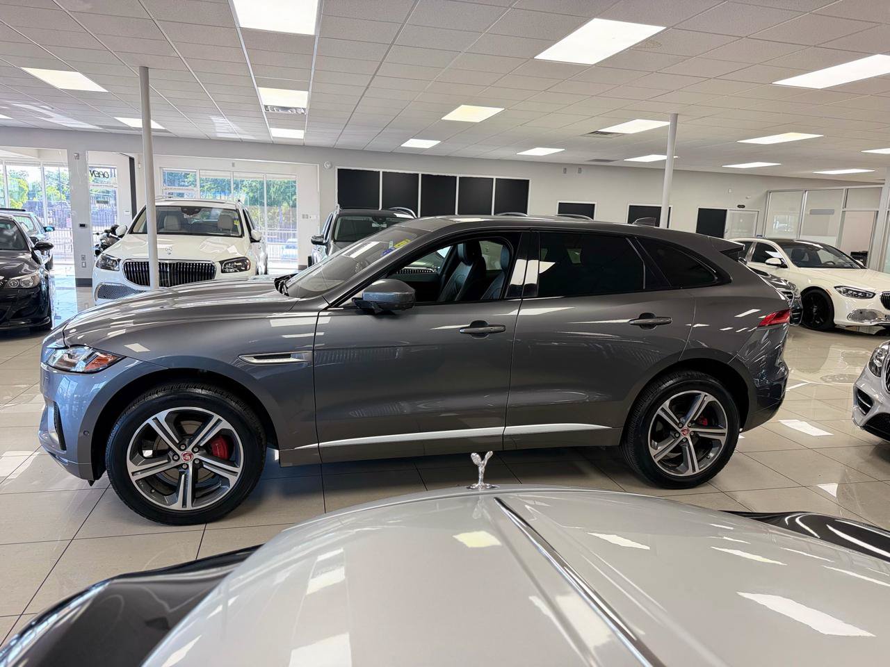 Used 2017 Jaguar F-PACE S AWD/4WD image 7