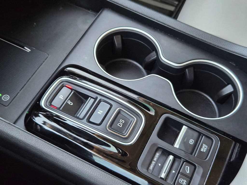 Used 2024 Honda Pilot Touring image 20