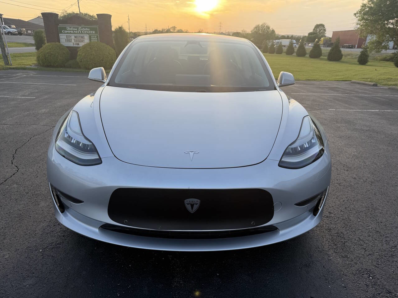 Used 2018 Tesla Model 3 Long Range RWD image 11