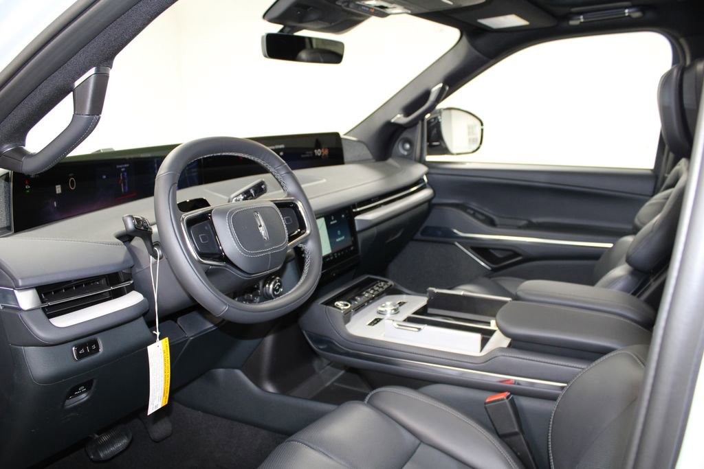 New 2025 Lincoln Navigator Reserve w/ Jet Appearance Package image 25