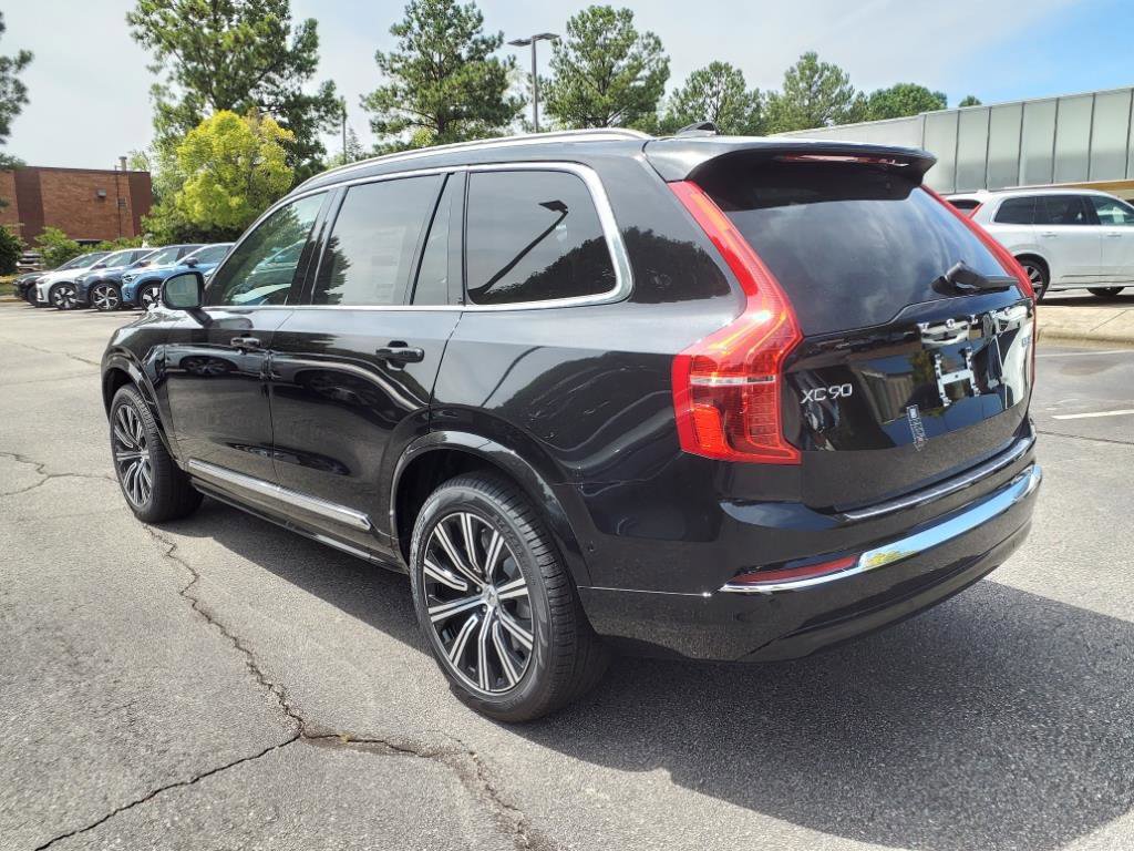 New 2025 Volvo XC90 B5 Plus w/ Protection Package Premier image 7