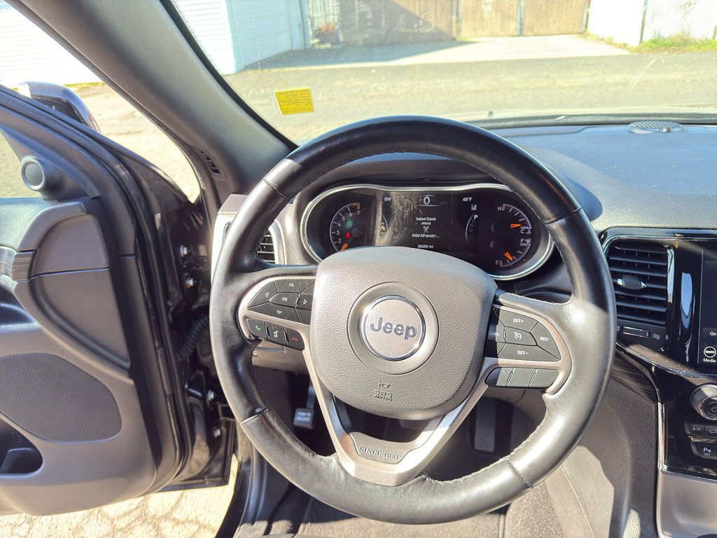 Used 2021 Jeep Grand Cherokee Laredo X image 21