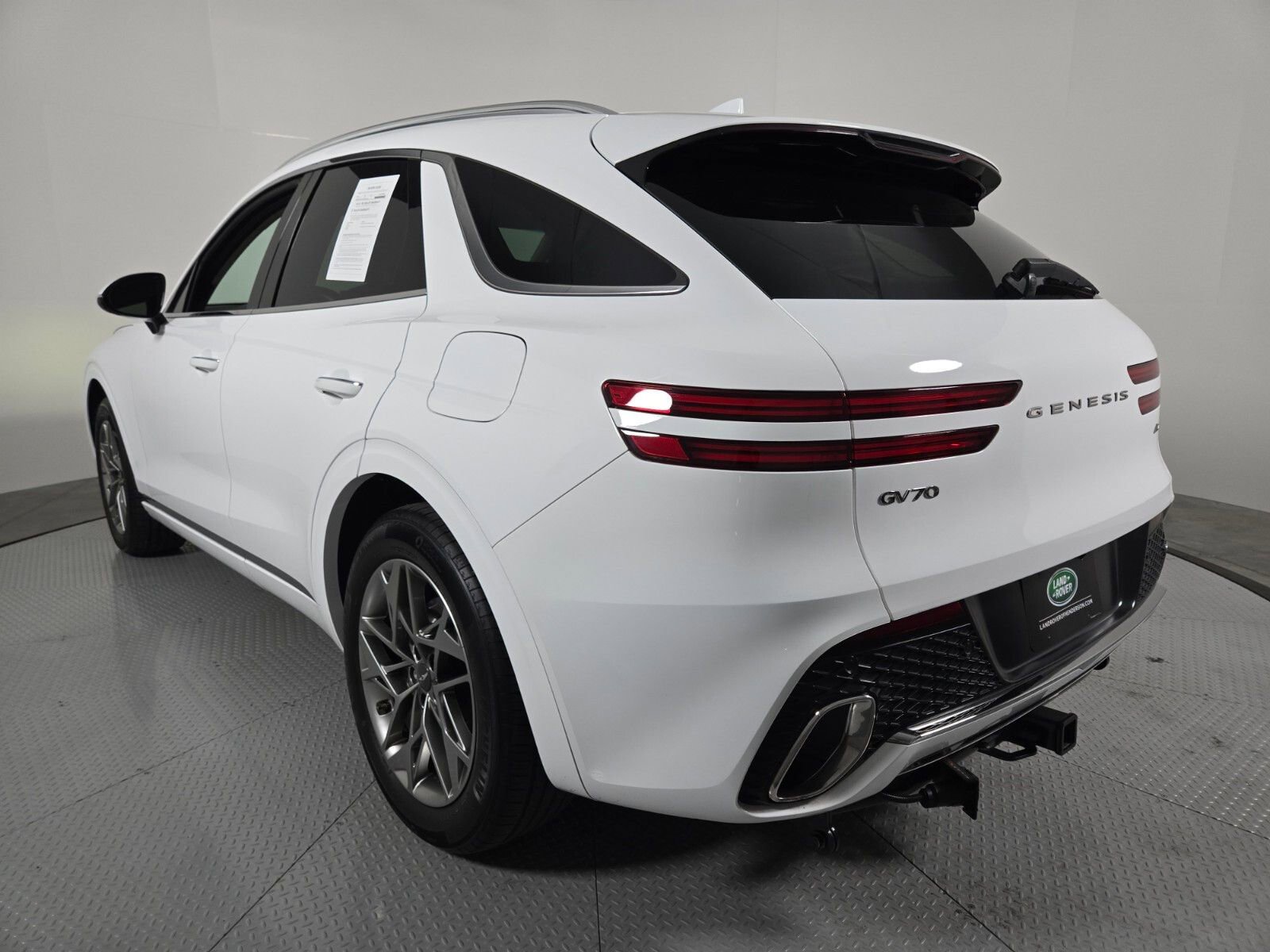 Used 2022 Genesis GV70 2.5T w/ Select Package AWD/4WD image 17
