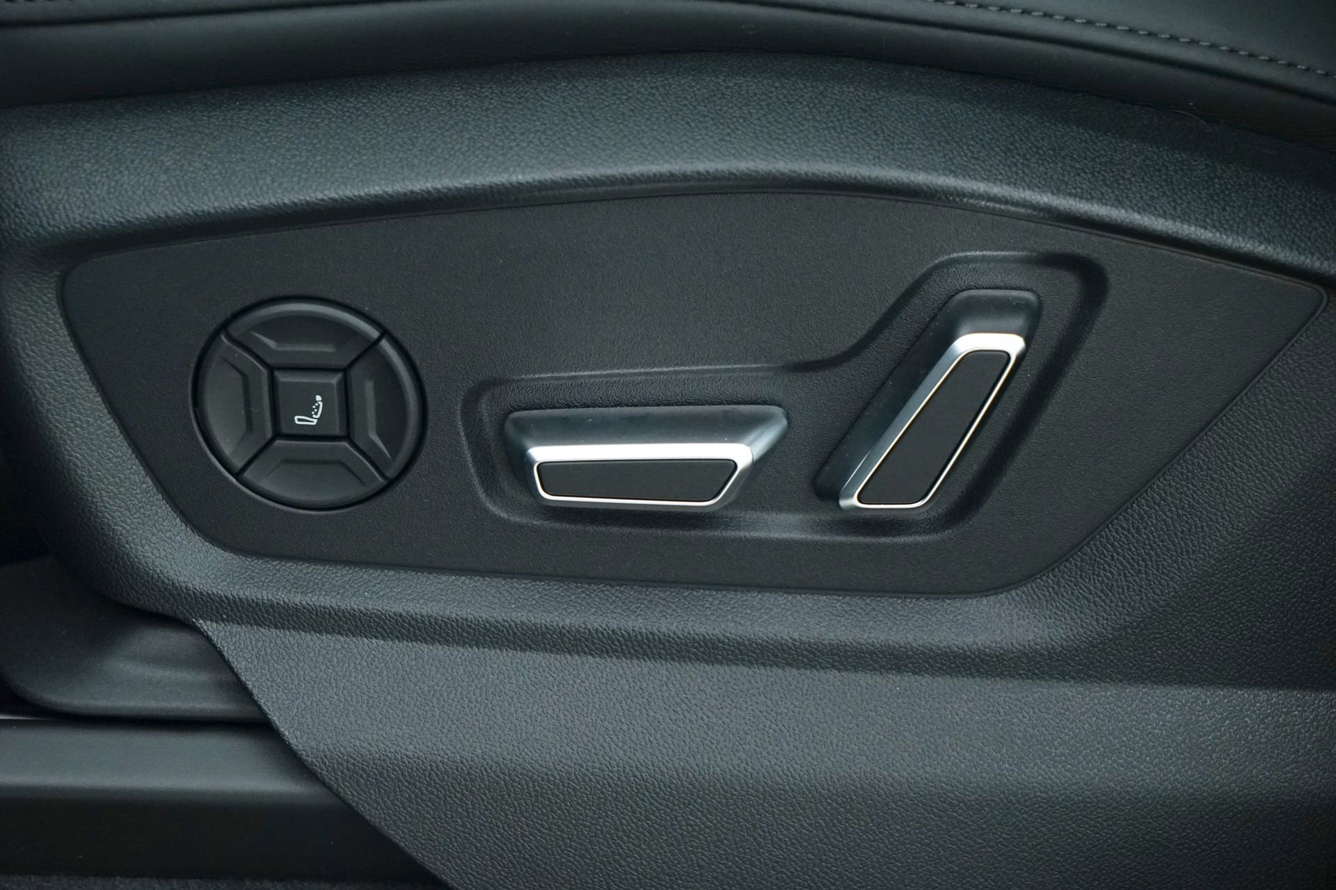 New 2025 Audi Q7 3.0T Prestige image 36