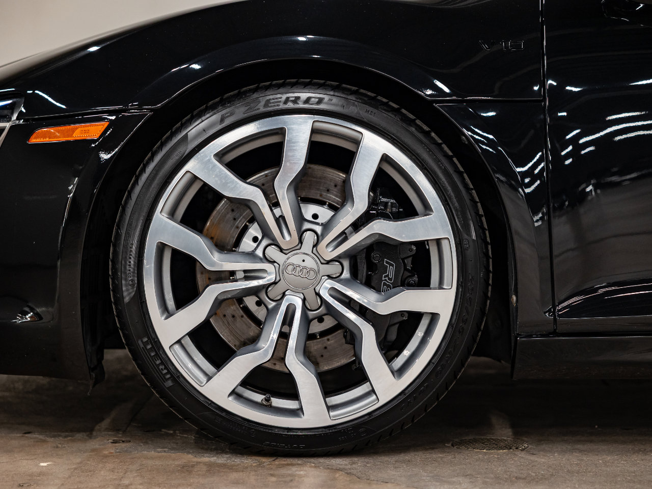 Used 2009 Audi R8 V10 image 19