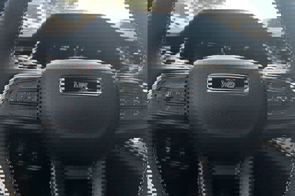 New 2025 Jeep Grand Cherokee L Limited w/ Luxury Tech Group II image 20