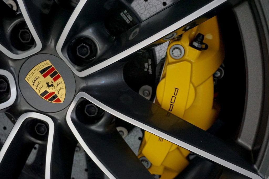 Used 2024 Porsche 911 Coupe image 40