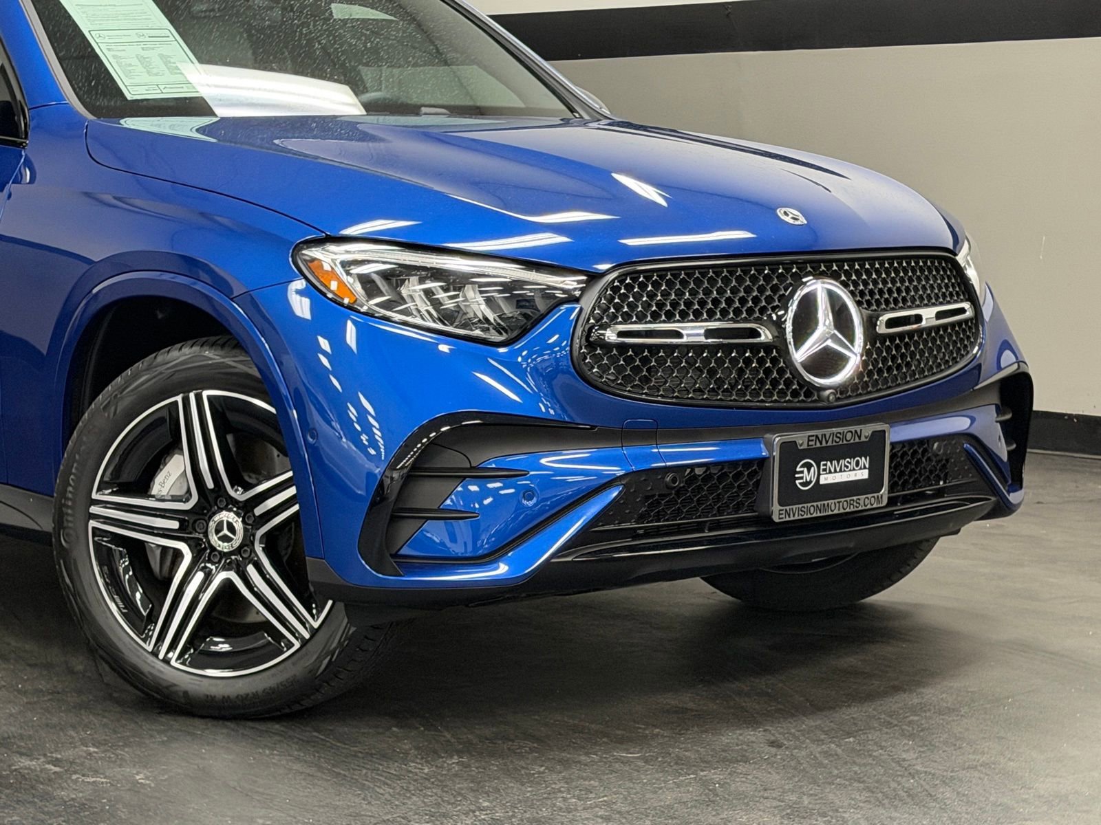 Certified 2025 Mercedes-Benz GLC 300 4MATIC image 3