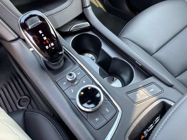 New 2026 Cadillac XT5 Premium Luxury w/ LPO, Floor Liner Package AWD/4WD image 26