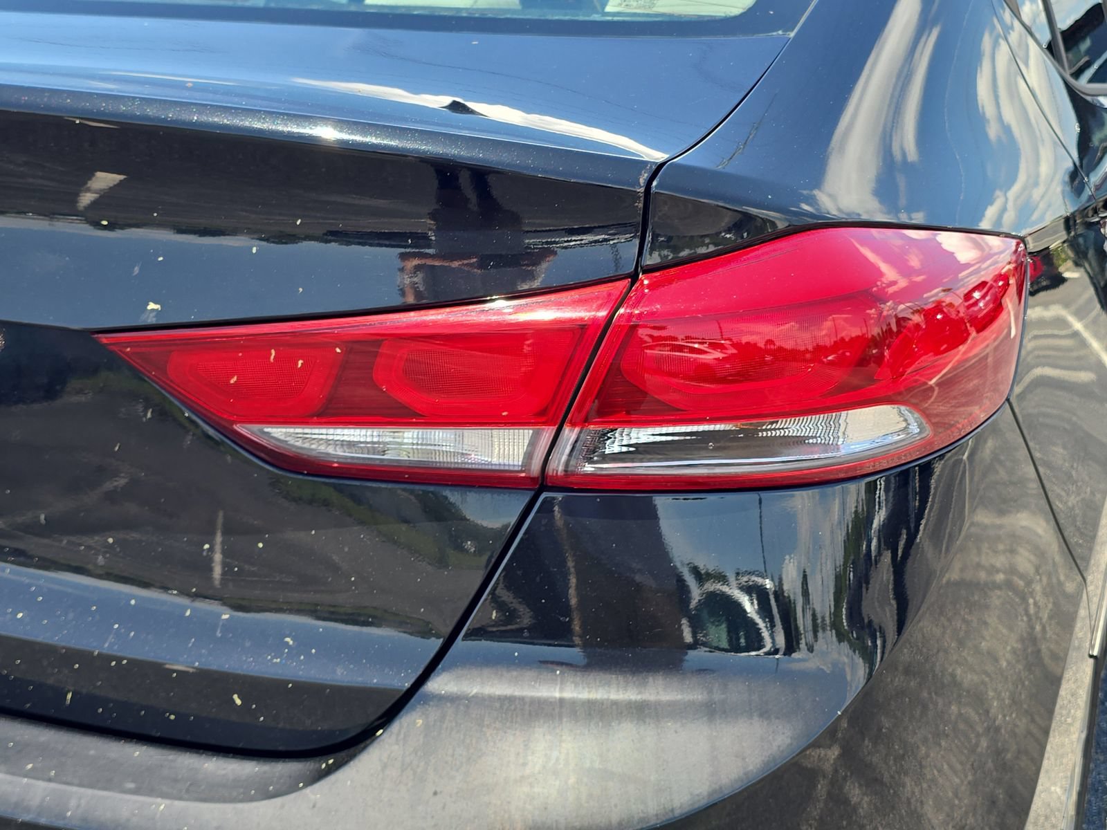 Used 2017 Hyundai Elantra SE FWD image 8