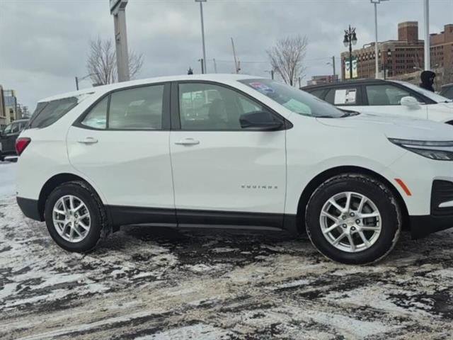 Used 2024 Chevrolet Equinox LS w/ Driver Confidence II Package image 9