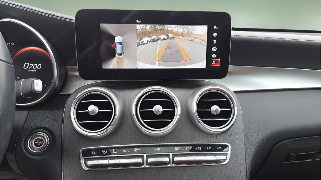 Used 2022 Mercedes-Benz GLC 300 4MATIC Coupe image 27
