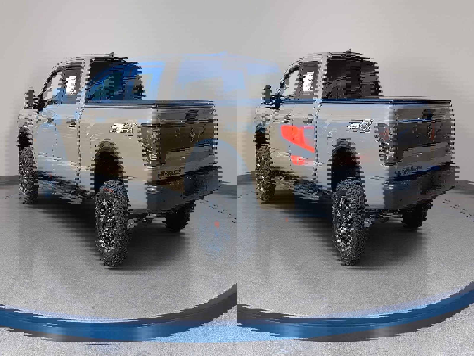 Used 2024 Nissan Titan PRO-4X image 7