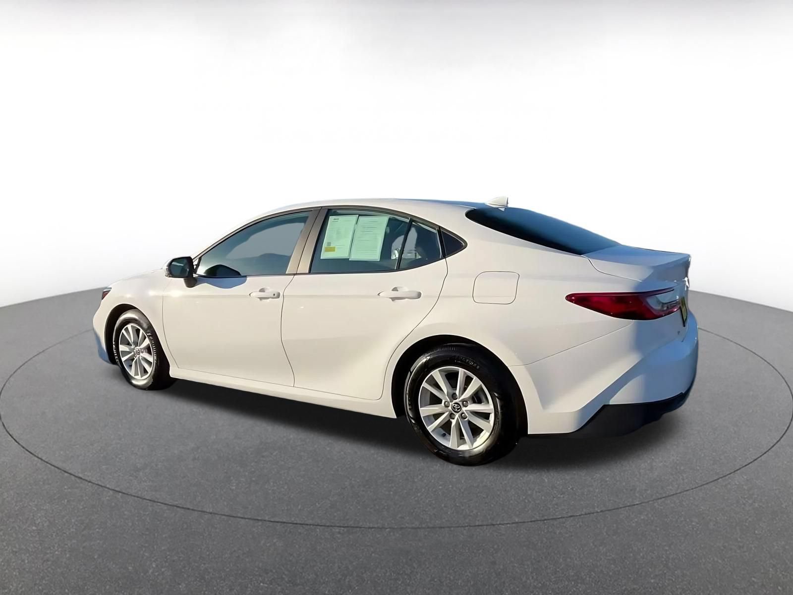 Used 2026 Toyota Camry LE FWD image 9