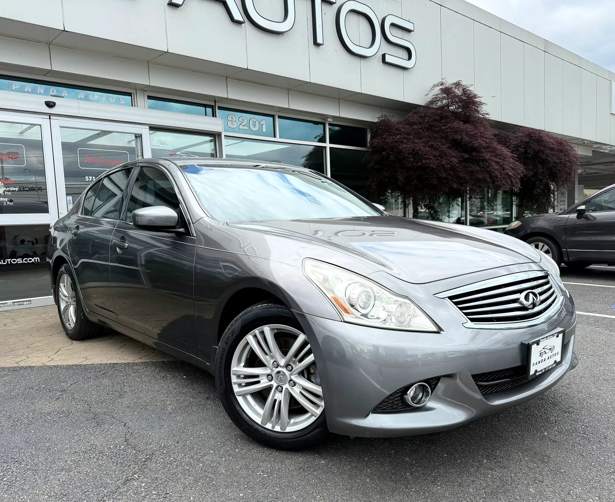Used 2013 INFINITI G37 x Sedan w/ Premium Pkg AWD/4WD image 1