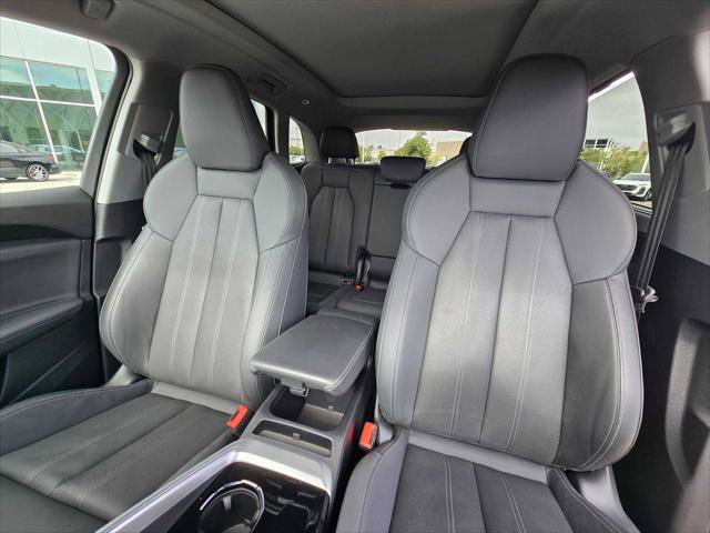 Used 2025 Audi Q5 Premium Plus w/ Premium Plus AWD/4WD image 22