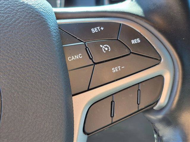 Used 2021 Jeep Grand Cherokee Laredo X AWD/4WD image 16