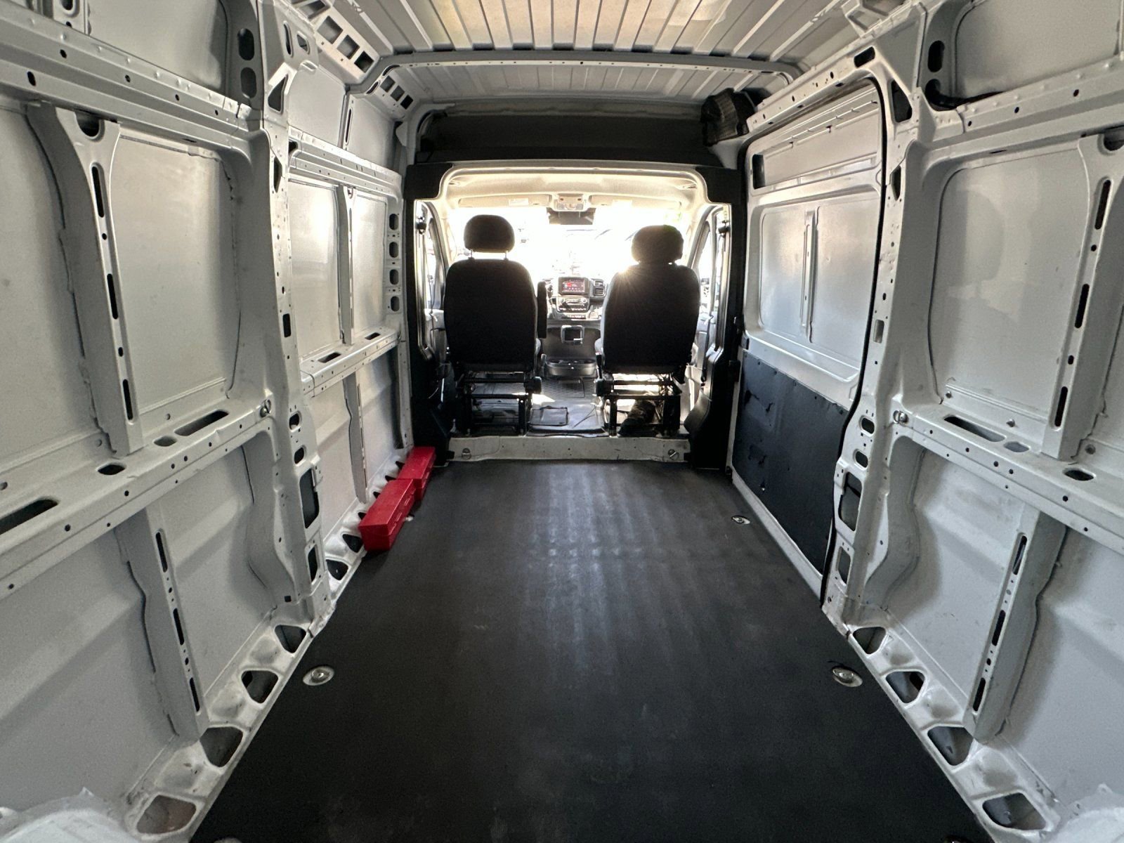 Used 2023 RAM ProMaster 2500 FWD image 14