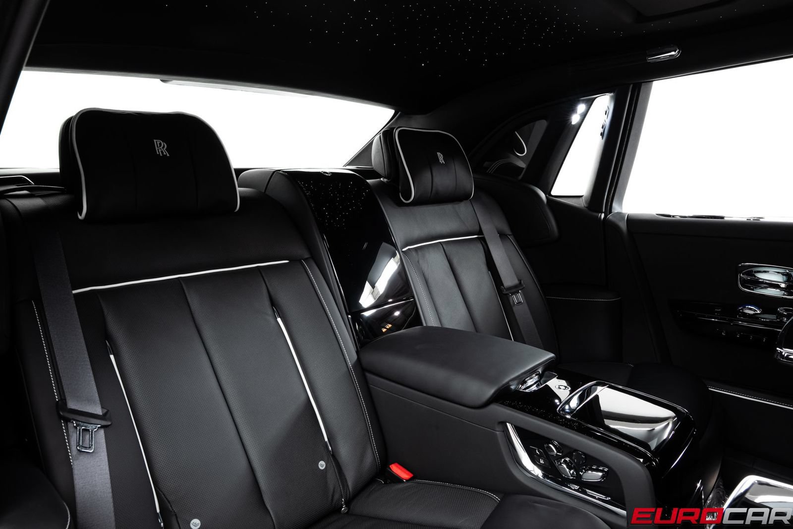 Used 2022 Rolls-Royce Phantom Sedan RWD image 41