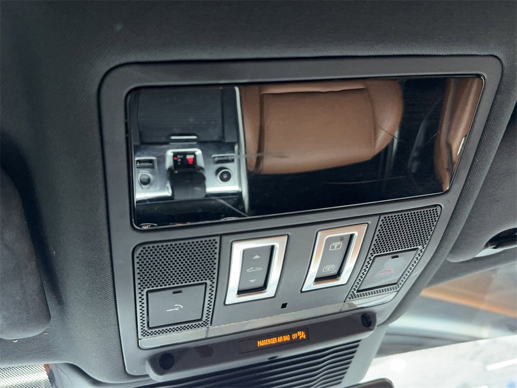 Used 2022 Jaguar XF R-Dynamic SE image 37