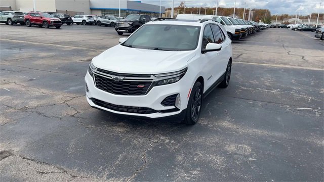 Certified 2022 Chevrolet Equinox RS image 3