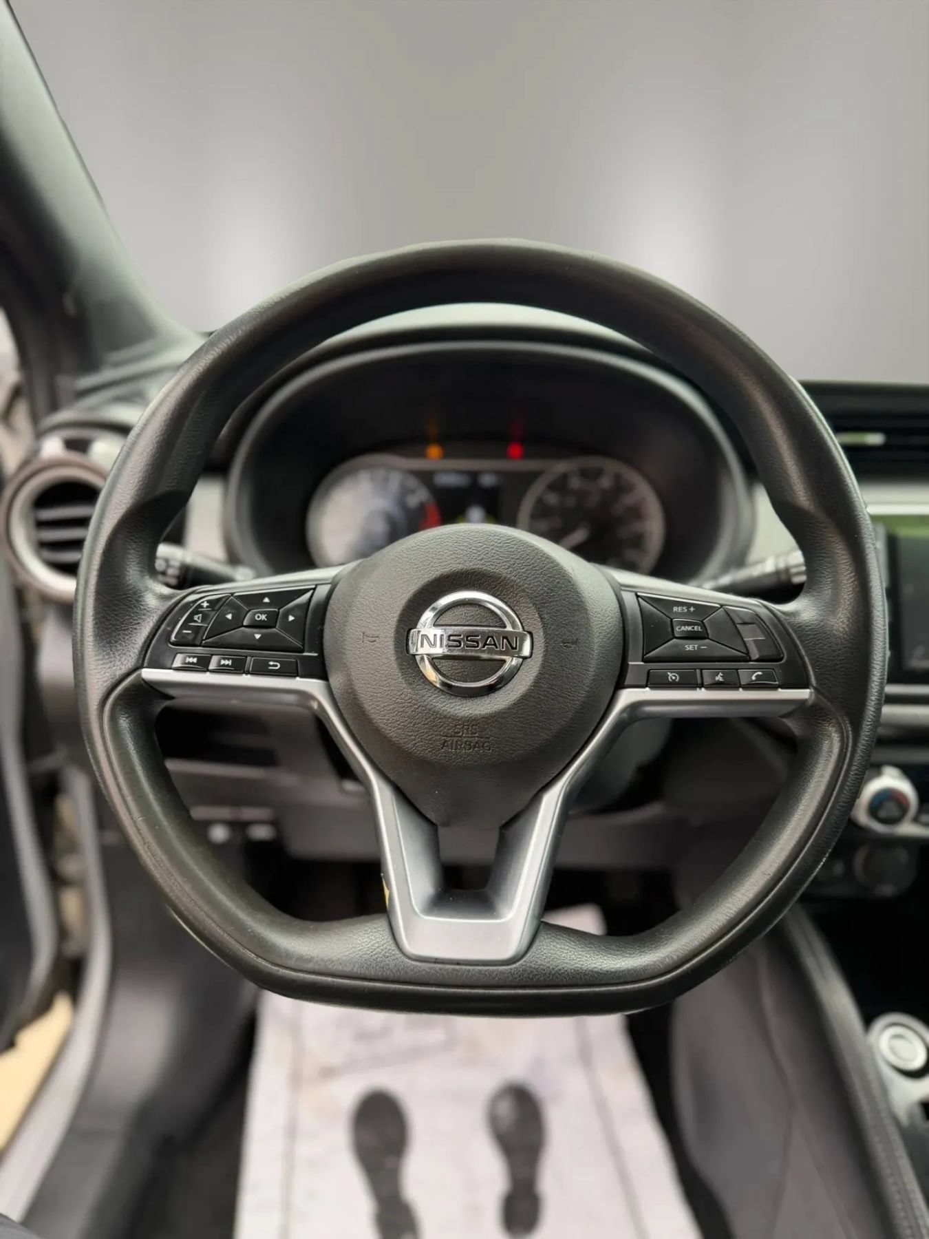 Used 2019 Nissan Kicks SV FWD image 12