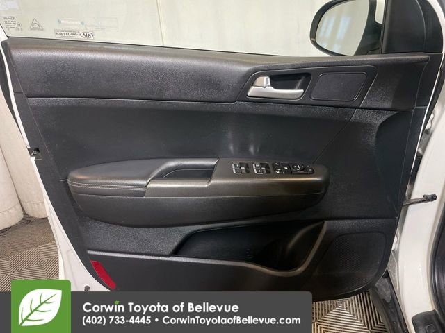 Used 2020 Kia Sportage LX image 26