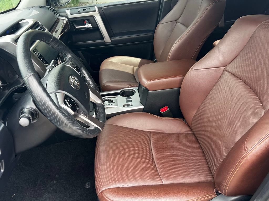 Used 2023 Toyota 4Runner Limited AWD/4WD image 27