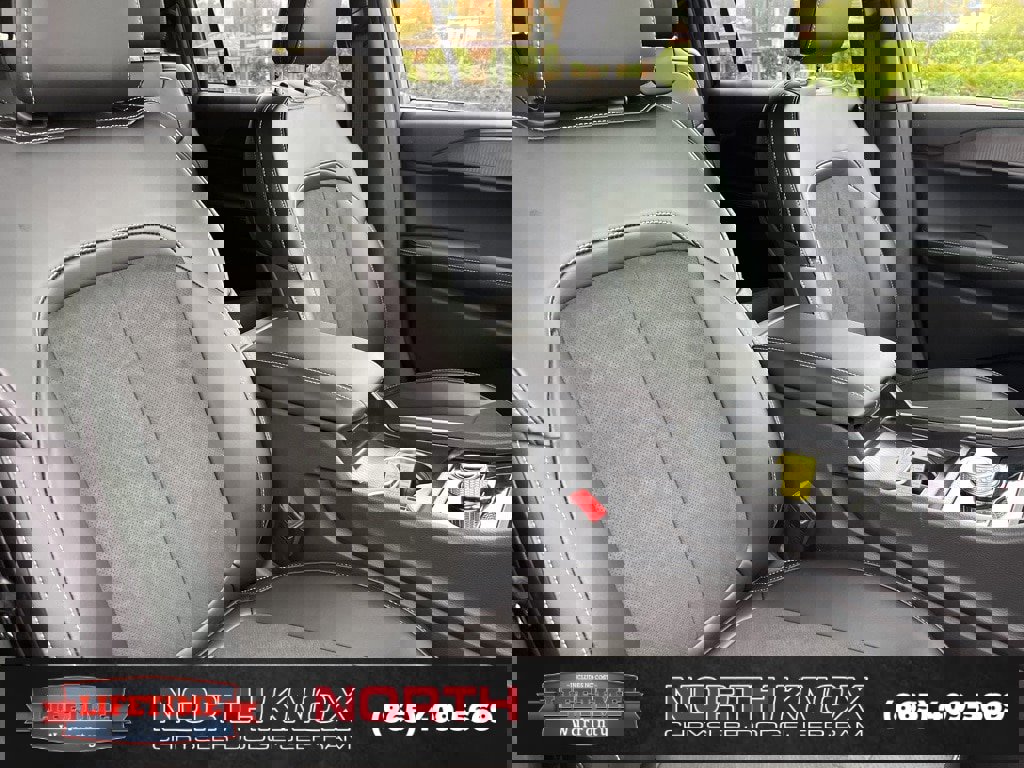 New 2025 Jeep Grand Cherokee L Altitude image 30