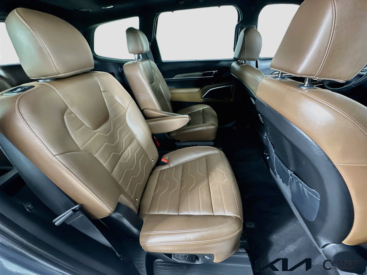 Certified 2022 Kia Telluride SX w/ SX Prestige Package AWD/4WD image 29