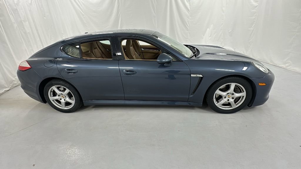Used 2011 Porsche Panamera 4 image 2
