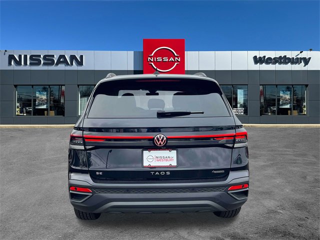 Used 2025 Volkswagen Taos SE image 7