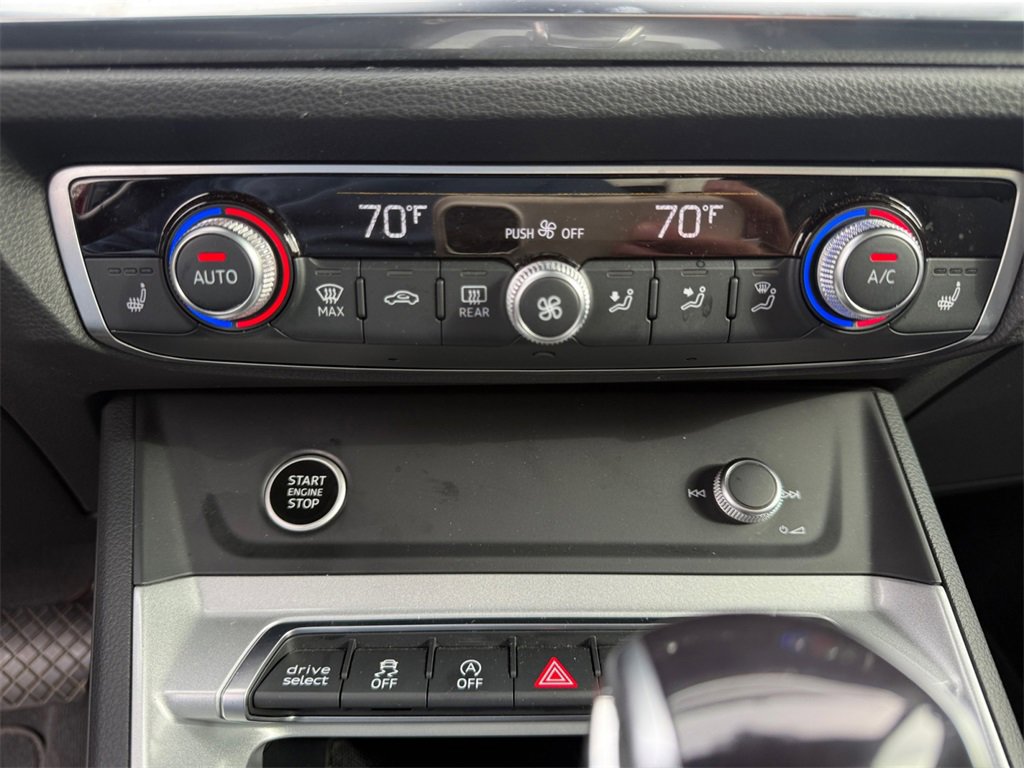 Used 2023 Audi Q3 2.0T Premium image 29