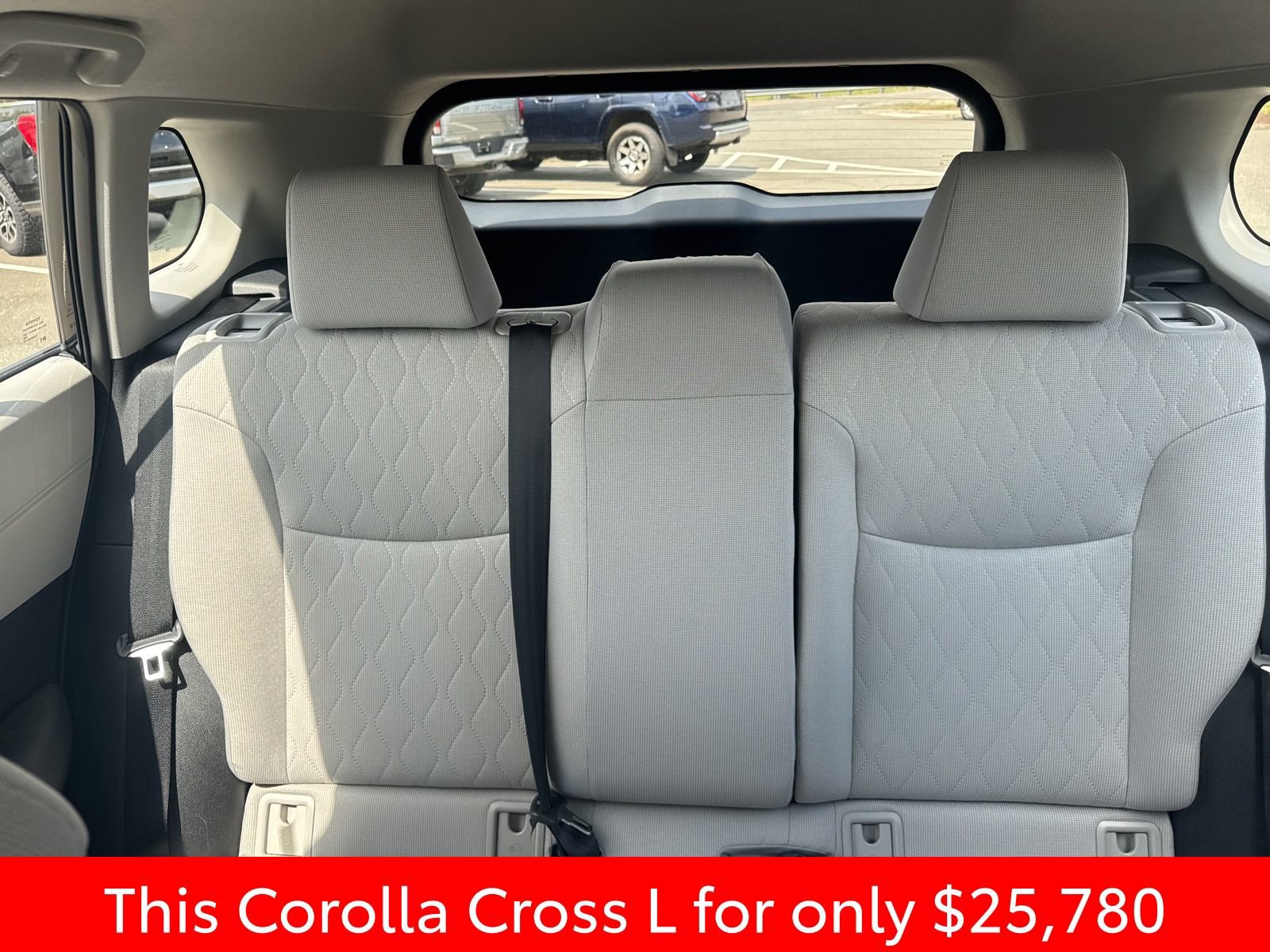 Used 2025 Toyota Corolla Cross L image 22