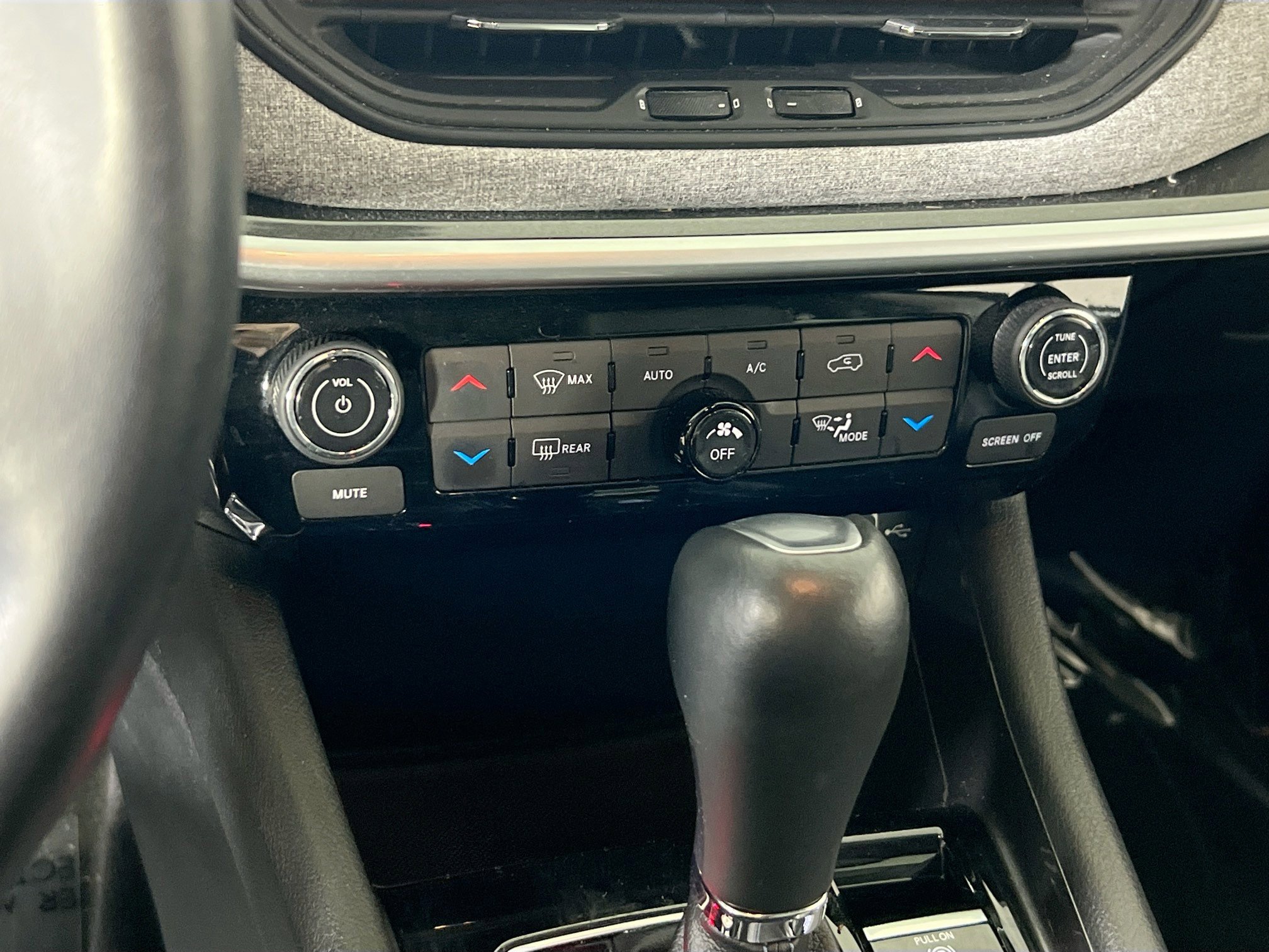 Used 2022 Jeep Compass Latitude w/ Convenience Group image 15