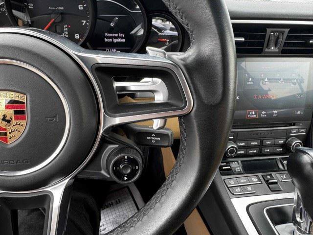 Used 2019 Porsche 911 Targa 4 AWD/4WD image 30